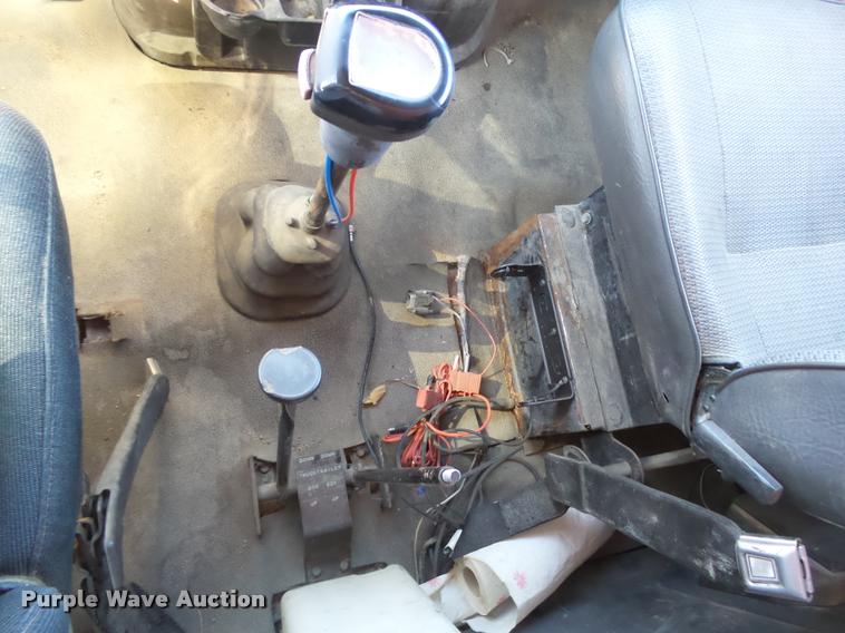 image for item DA4662 1987 Ford L9000 dump truck