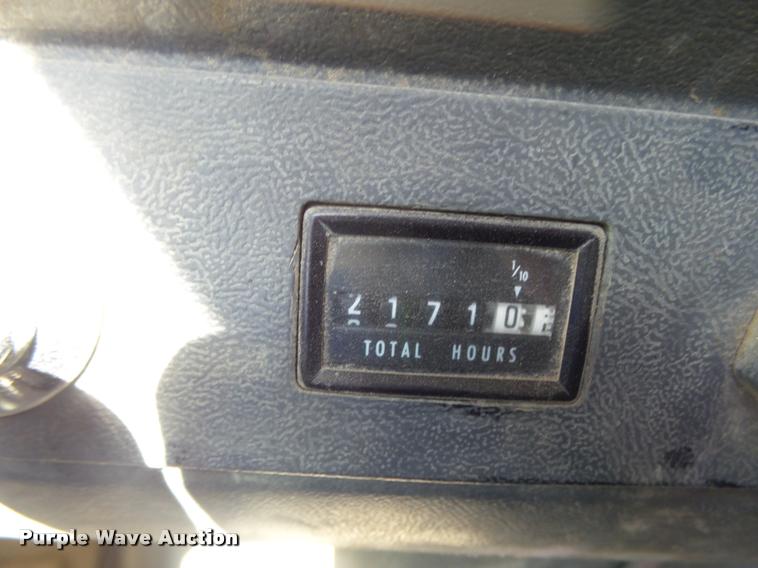 image for item DA4662 1987 Ford L9000 dump truck