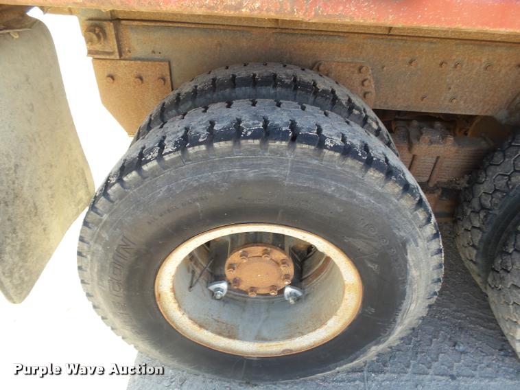 image for item DA4662 1987 Ford L9000 dump truck