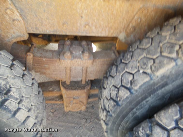 image for item DA4662 1987 Ford L9000 dump truck