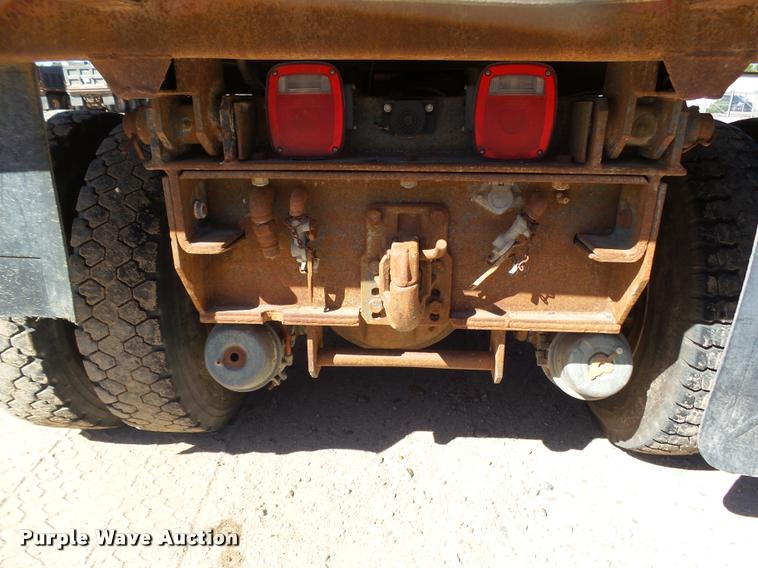 image for item DA4662 1987 Ford L9000 dump truck