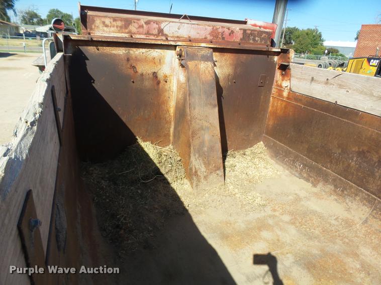 image for item DA4662 1987 Ford L9000 dump truck