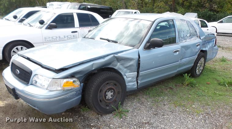 image for item DA8874 2005 Ford Crown Victoria Police Interceptor
