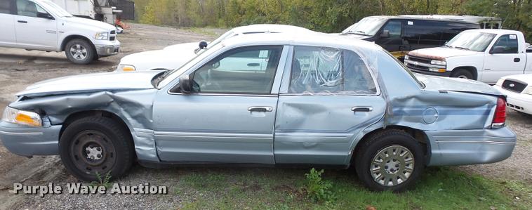 image for item DA8874 2005 Ford Crown Victoria Police Interceptor