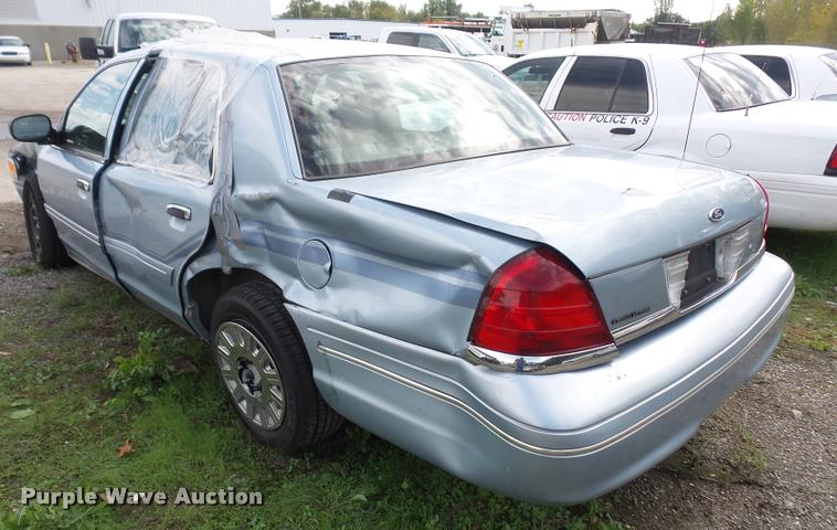 image for item DA8874 2005 Ford Crown Victoria Police Interceptor