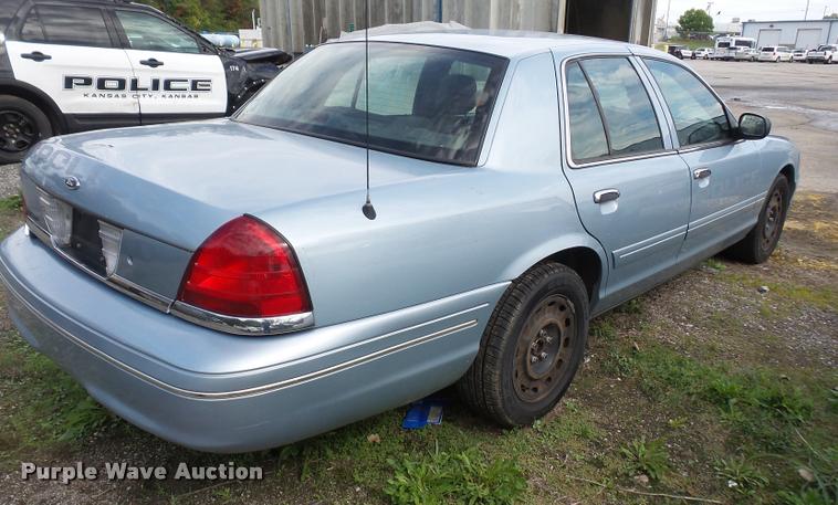 image for item DA8874 2005 Ford Crown Victoria Police Interceptor
