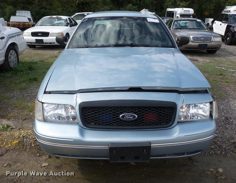 image for item DA8874 2005 Ford Crown Victoria Police Interceptor