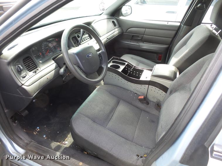 image for item DA8874 2005 Ford Crown Victoria Police Interceptor