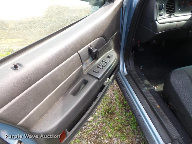 image for item DA8874 2005 Ford Crown Victoria Police Interceptor