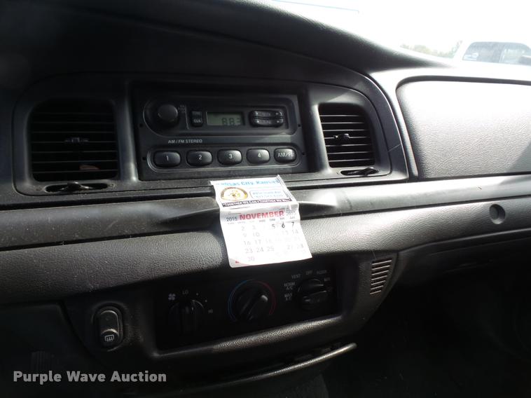 image for item DA8874 2005 Ford Crown Victoria Police Interceptor