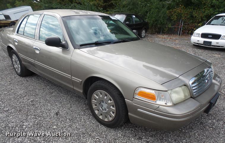 image for item DA8875 2005 Ford Crown Victoria Police Interceptor