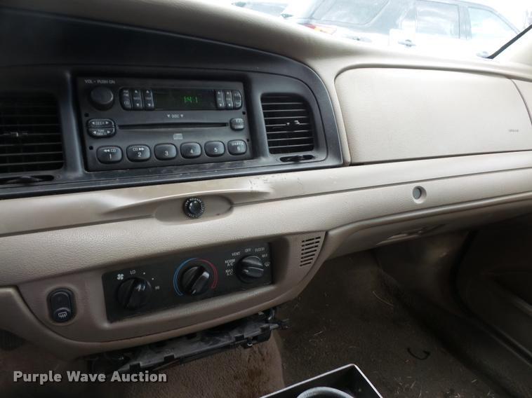 image for item DA8875 2005 Ford Crown Victoria Police Interceptor