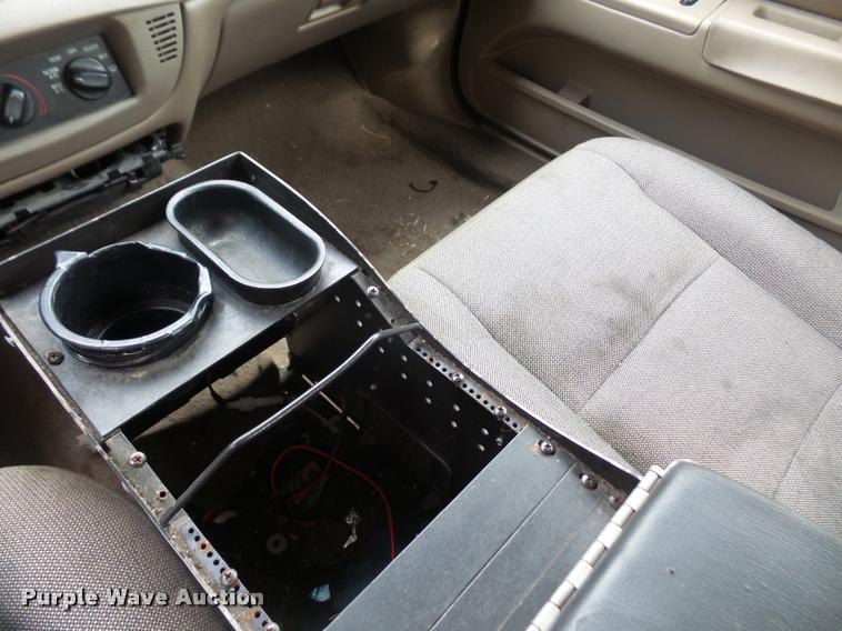 image for item DA8875 2005 Ford Crown Victoria Police Interceptor