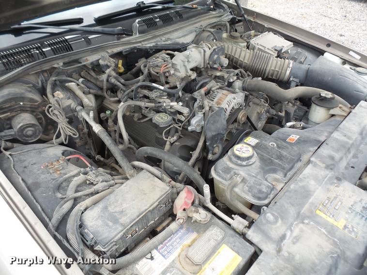 image for item DA8875 2005 Ford Crown Victoria Police Interceptor
