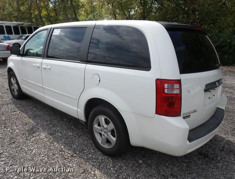 image for item DA8876 2010 Dodge Grand Caravan SE van