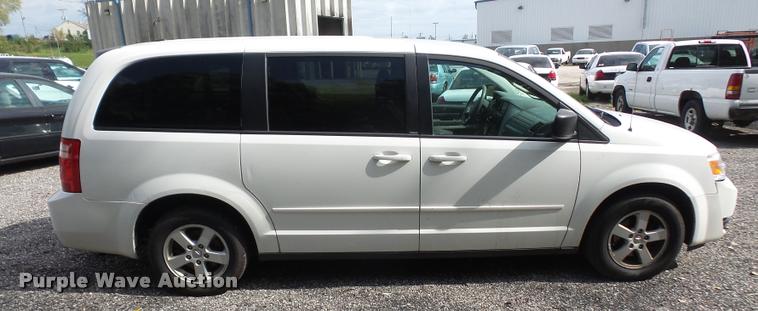 image for item DA8876 2010 Dodge Grand Caravan SE van