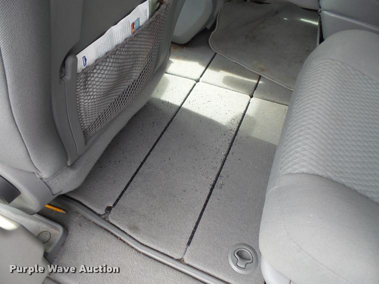 image for item DA8876 2010 Dodge Grand Caravan SE van