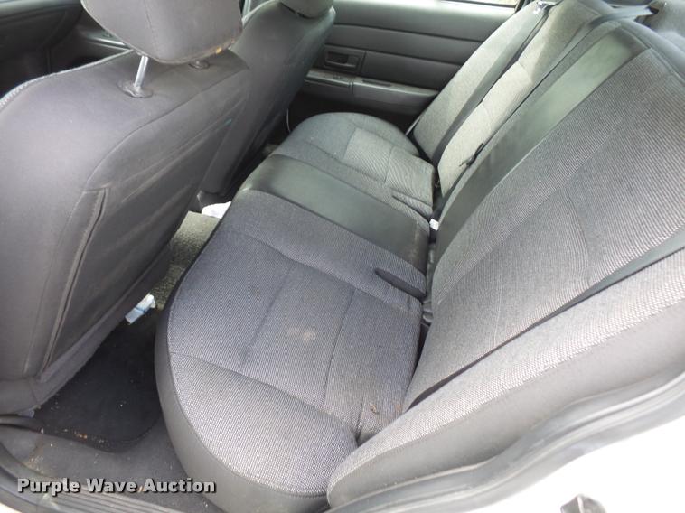 image for item DA8877 2003 Ford Crown Victoria Police Interceptor
