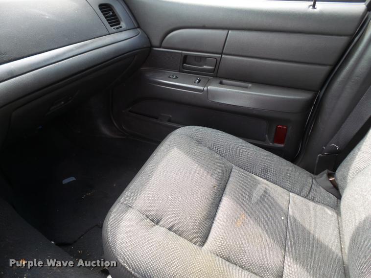 image for item DA8877 2003 Ford Crown Victoria Police Interceptor