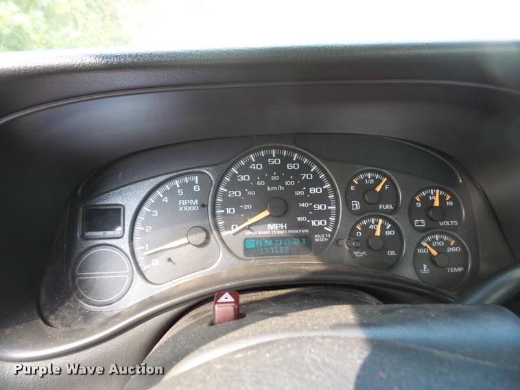 image for item DA8878 2001 Chevrolet Silverado 1500 pickup truck