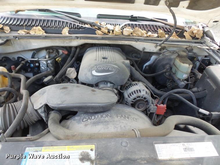 image for item DA8878 2001 Chevrolet Silverado 1500 pickup truck