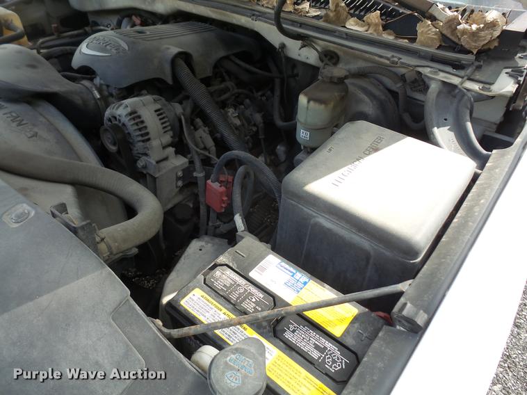 image for item DA8878 2001 Chevrolet Silverado 1500 pickup truck