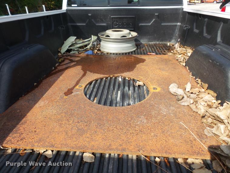 image for item DA8878 2001 Chevrolet Silverado 1500 pickup truck