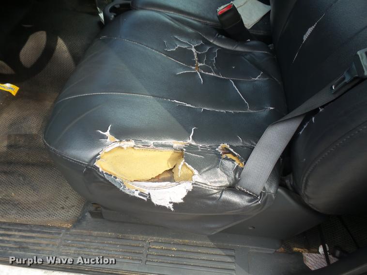 image for item DA8878 2001 Chevrolet Silverado 1500 pickup truck