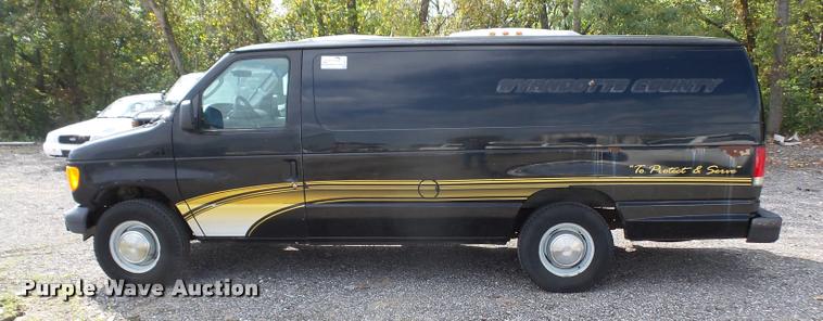 image for item DA8879 2006 Ford E350 Super Duty van