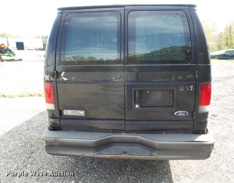 image for item DA8879 2006 Ford E350 Super Duty van