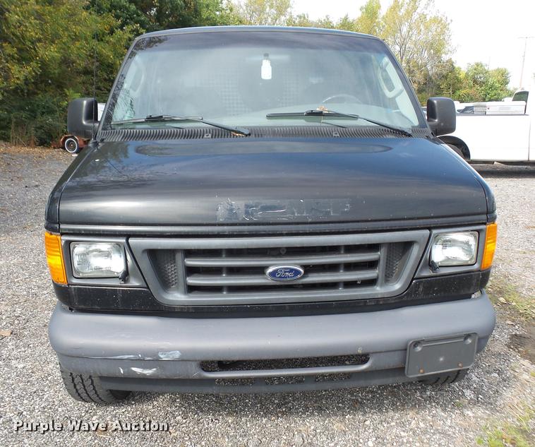 image for item DA8879 2006 Ford E350 Super Duty van