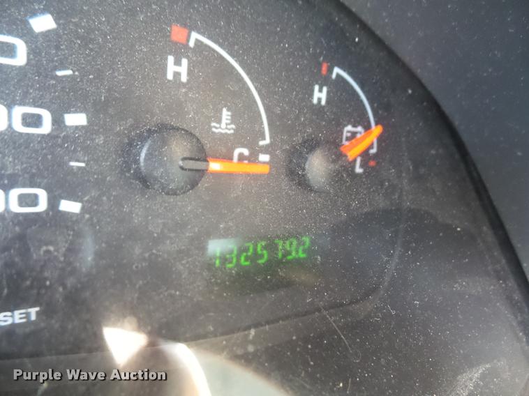 image for item DA8879 2006 Ford E350 Super Duty van