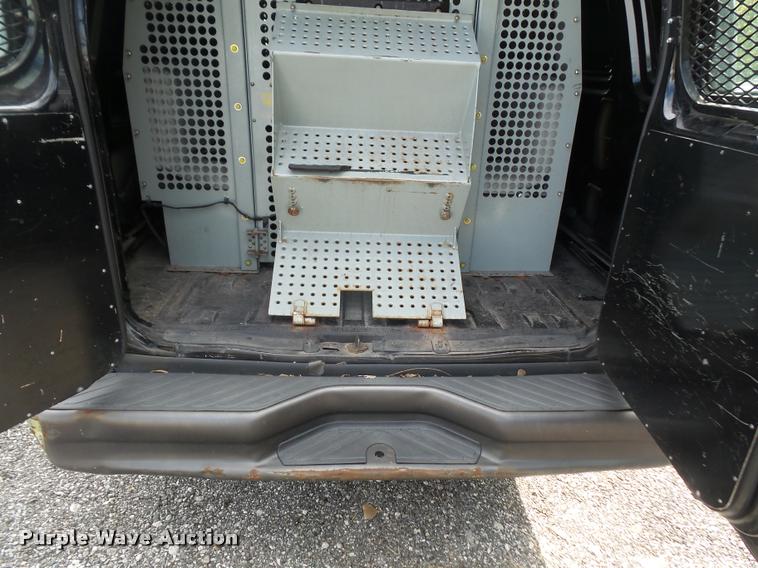 image for item DA8879 2006 Ford E350 Super Duty van