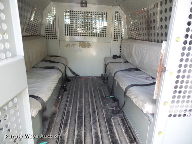 image for item DA8879 2006 Ford E350 Super Duty van