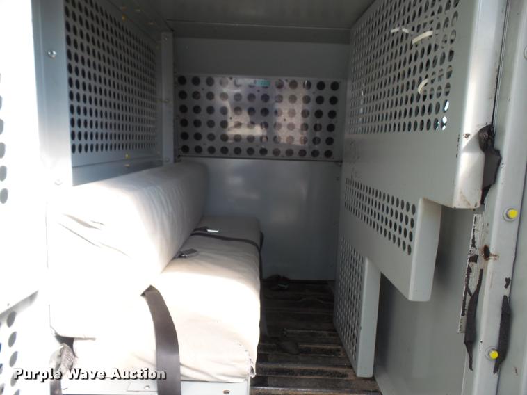 image for item DA8879 2006 Ford E350 Super Duty van