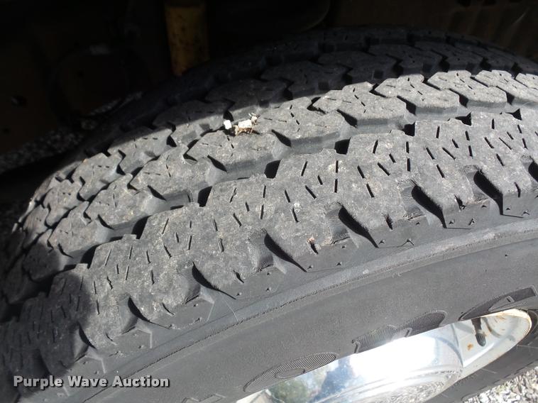 image for item DA8879 2006 Ford E350 Super Duty van