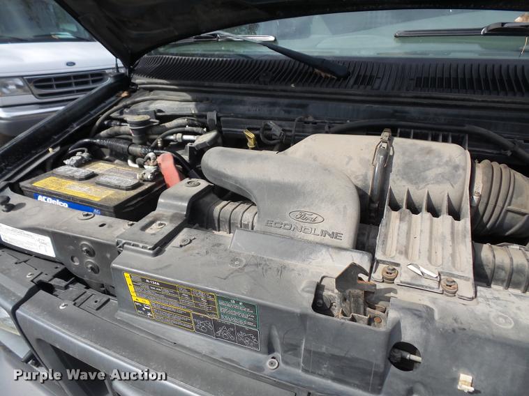 image for item DA8879 2006 Ford E350 Super Duty van
