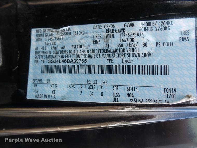 image for item DA8879 2006 Ford E350 Super Duty van