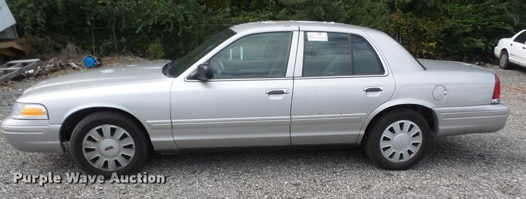 image for item DA8881 2006 Ford Crown Victoria Police Interceptor