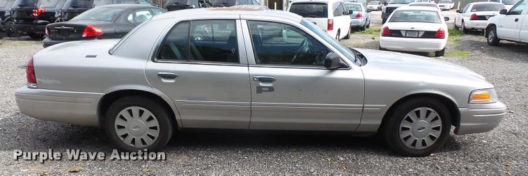 image for item DA8881 2006 Ford Crown Victoria Police Interceptor