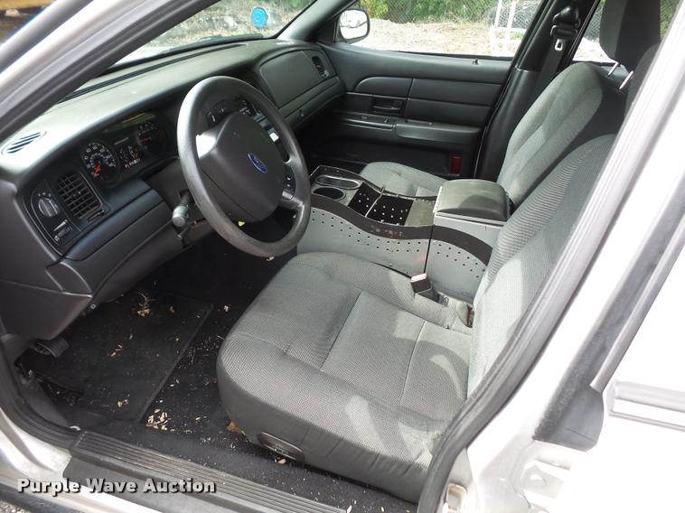 image for item DA8881 2006 Ford Crown Victoria Police Interceptor