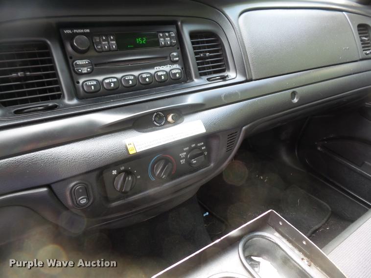 image for item DA8881 2006 Ford Crown Victoria Police Interceptor