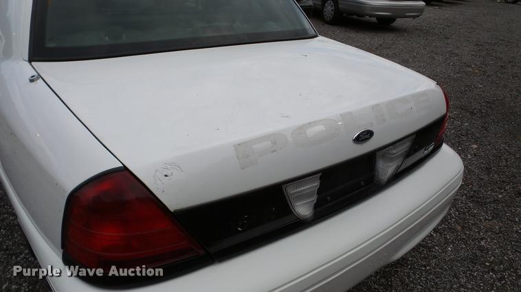 image for item DA8883 2011 Ford Crown Victoria Police Interceptor