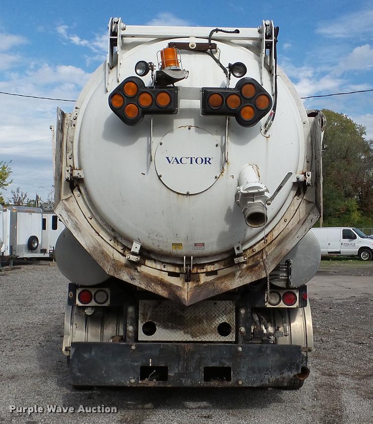 image for item DA8884 2003 Sterling L7500 vacuum truck