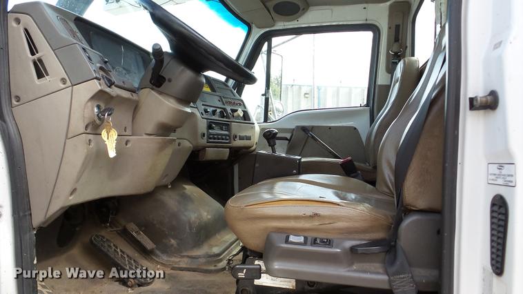 image for item DA8884 2003 Sterling L7500 vacuum truck