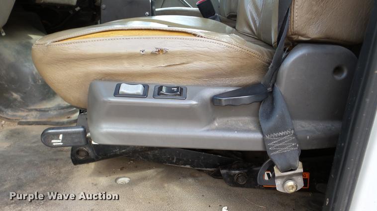 image for item DA8884 2003 Sterling L7500 vacuum truck