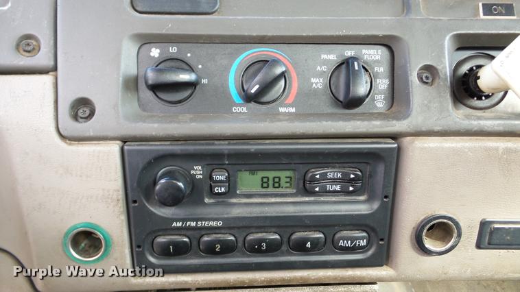 image for item DA8884 2003 Sterling L7500 vacuum truck