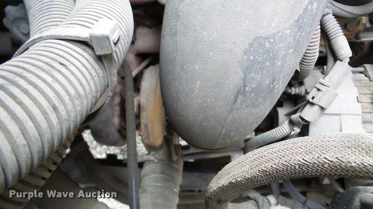 image for item DA8884 2003 Sterling L7500 vacuum truck