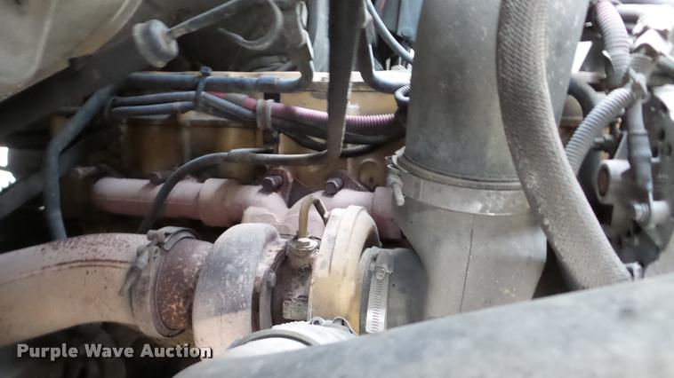 image for item DA8884 2003 Sterling L7500 vacuum truck