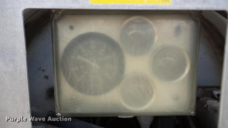 image for item DA8884 2003 Sterling L7500 vacuum truck